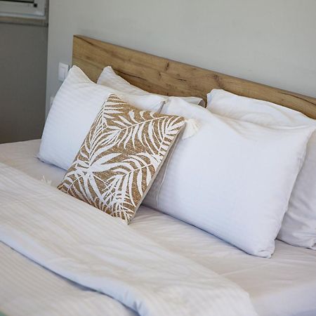 Yasmine Apartments And Rooms คาโตดารัตโซ ภายนอก รูปภาพ