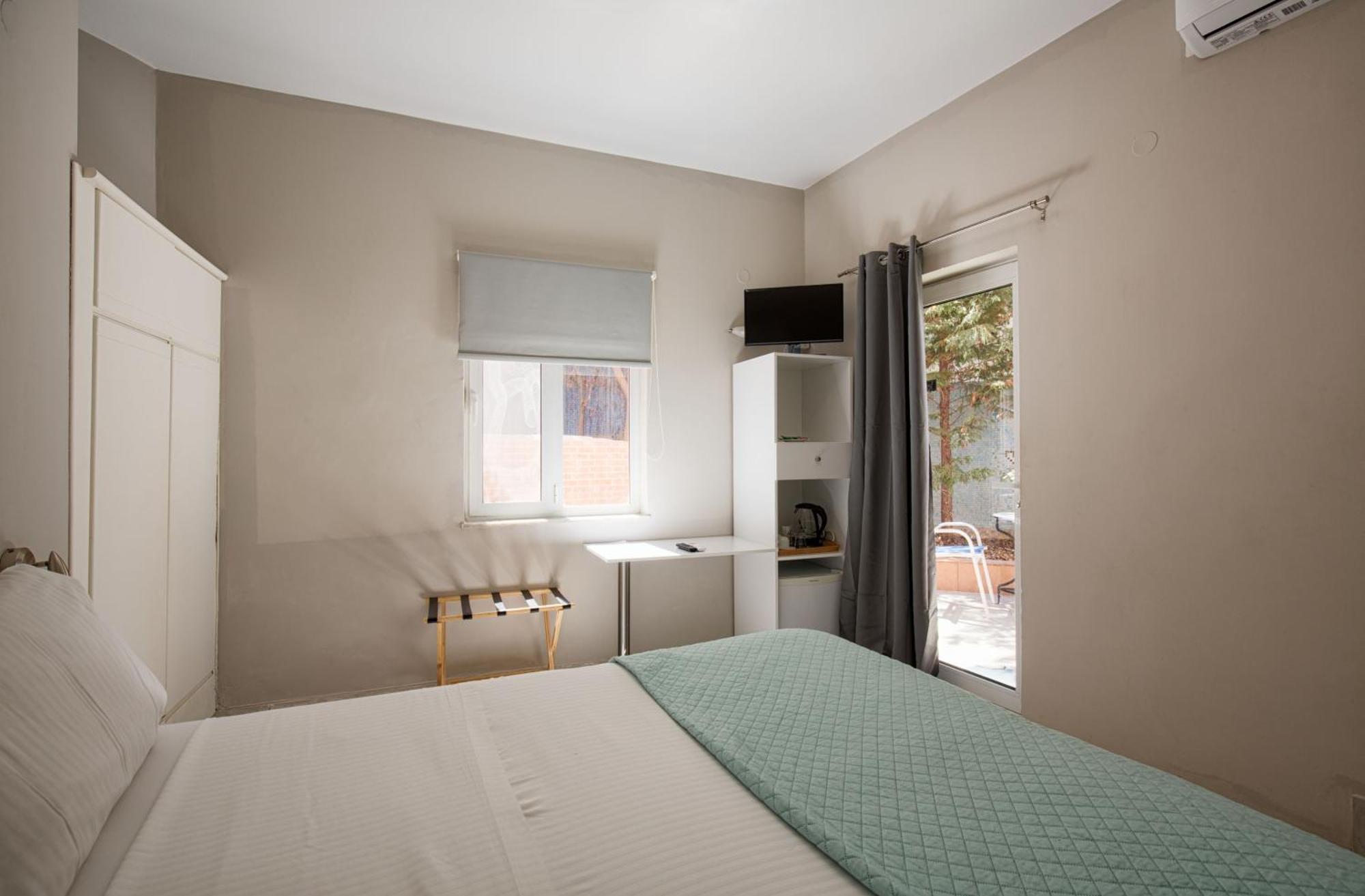 Yasmine Apartments And Rooms คาโตดารัตโซ ภายนอก รูปภาพ